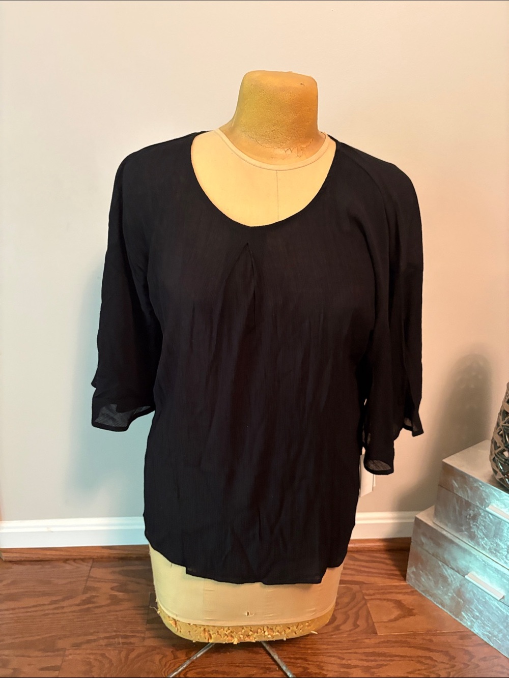 bobeau Black Scoop Neck 3/4 Sleeve Blouse